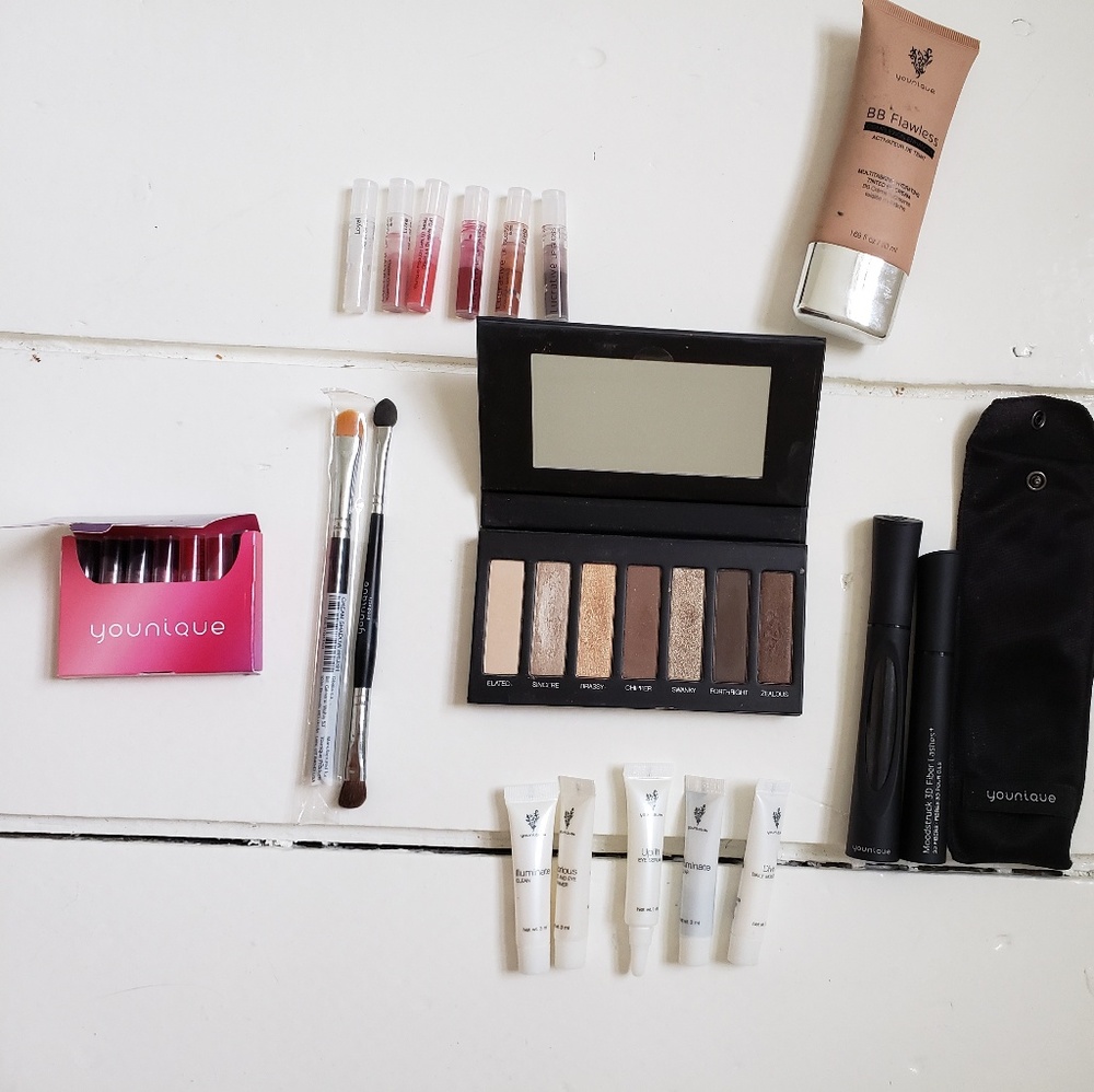 Younique makeup bundle